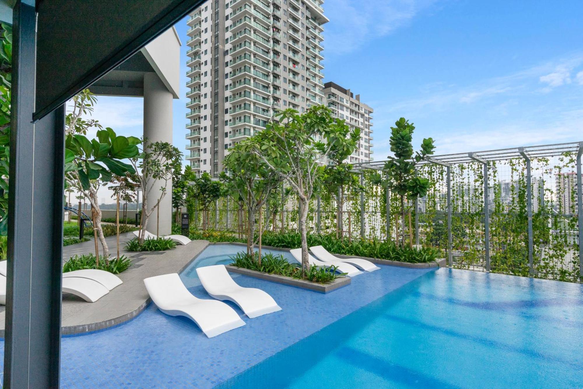 Highpark Suites At Petaling Jaya, Kelana Jaya By Plush ภายนอก รูปภาพ
